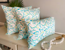 Load image into Gallery viewer, Palm Frenzy - Light Leaves (18 x 18)